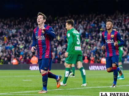 Messi anotó tres y Neymar el primero para la goleada de 5-0