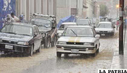 Torrenciales lluvias caen en diferentes regiones de Bolivia