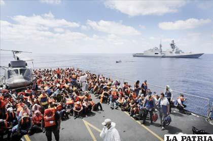 Inmigrantes que intentaban alcanzar las costas de Italia procedentes del Norte de África