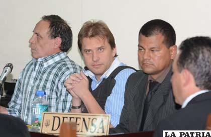 Mario Tadic y Elöd Tóásó (1ro. y 2do. de la izq.) en la audiencia realizada en la ciudad de La Paz