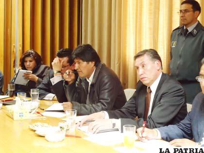 El Presidente Evo Morales en reunión con los empresarios orureños