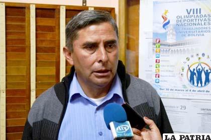 Víctor López, dirigente nacional de los trabajadores universitarios