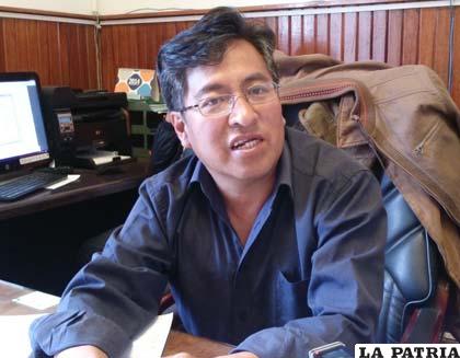 El secretario general, Edgar Paredes, presentó el proyecto de ley del Plan Wasi