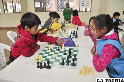 Las partidas se desarrollan en la Casa Municipal del Deporte 