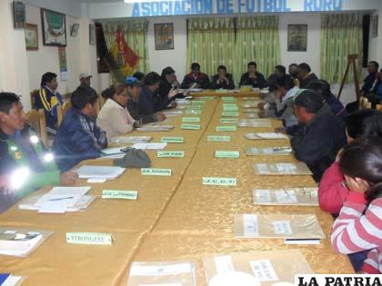 Dirigentes que son miembros del Consejo Central de la AFO
