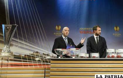 Durante el sorteo que realizó la UEFA ayer en Nyon (Suiza)
