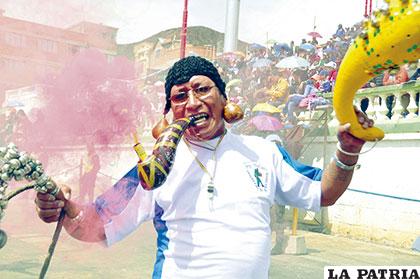 La pipa característica del caporal de los Negritos del Pagador