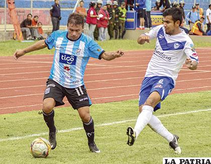La acción del partido, tres jugadores fueron expulsados /APG