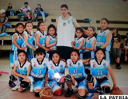 El plantel de jugadoras de Saavedra