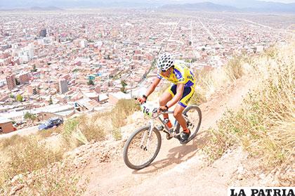 El domingo solo se realizó una corta competencia de ascenso