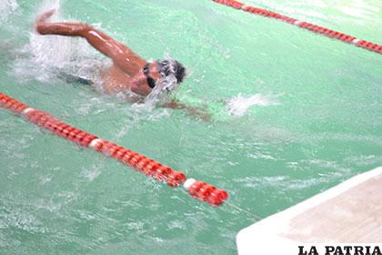Los nadadores participarán solo en dos nacionales este año