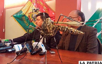 Autoridades sanitarias del Sedes La Paz, en conferencia de prensa /ANF