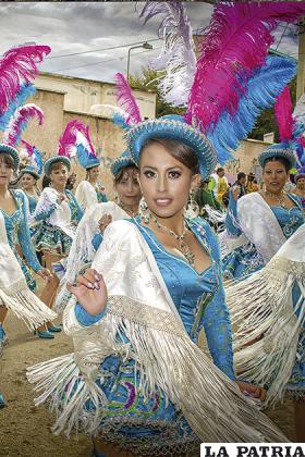 La coreografía sincronizada se muestra agradable a la vista
