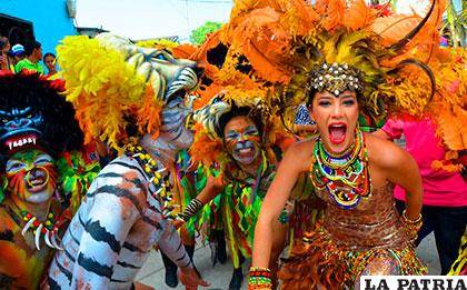 Belleza y colorido en el carnaval de Barranquilla