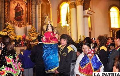 Danzarines hoy participan de celebración eucarística en el Santuario del Socavón