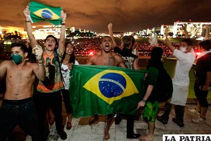 El grupo Ocupa Carnaval está en contra de las olimpiadas de Río, a llevarse a cabo en agosto
