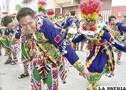 Emoción desbordante de los Tinkus Bolivia