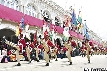 Los Colorados de Bolivia hicieron el deleite del público