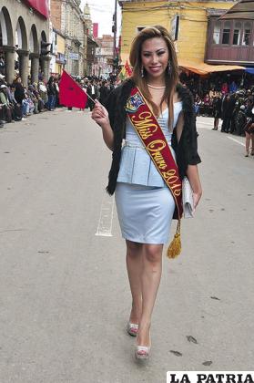 Lucero Yaksic, Miss Oruro 2015 con el Rojo Carmesí