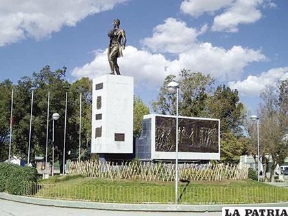 Vista panorámica del monumento a Sebastián Pagador y los próceres de la revolución