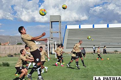 Los entrenamientos se realizan en la cancha del club 