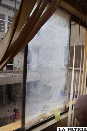 Ventana rota en dormitorio