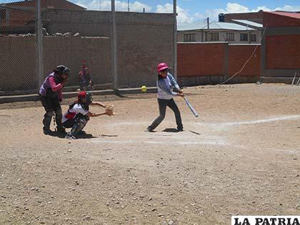 El béisbol, una disciplina que crece cada vez más en Oruro