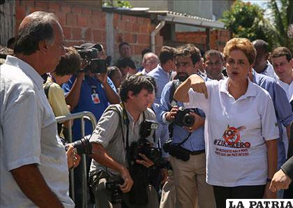 Rousseff encabezó movilización de FF.AA. contra el Aedes Aegypti