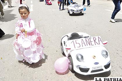 Abril Rivera, una pequeña quinceañera