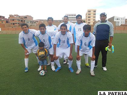 El equipo de Médicos 