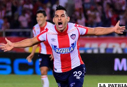 La celebración de Jorge Aguirre que fue autor del único gol del partido con el que Junior venció a Patriotas