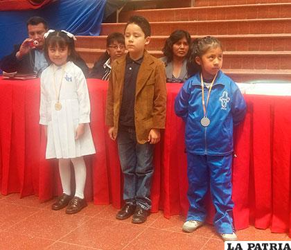 Niños que ganaron en la categoría avanzada
