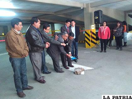 Reinauguración del parqueo municipal con mejoras en seguridad