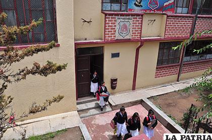 Liceo Pantaléon Dalence se convertirá en mixto en su turno tarde