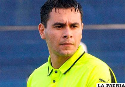 El árbitro paraguayo Ulises Mereles /APG