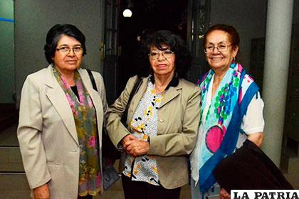 Ma. Teresa Figueroa, Gaby Vallejo y Blanca Garnica /LOS TIEMPOS