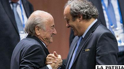 El suizo Joseph Blatter y el francés Michel Platini