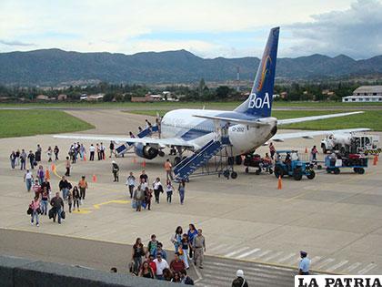 Gobierno destina $us. 72 millones para construir y mejorar cuatro aeropuertos en el país /bp.blogspot.com