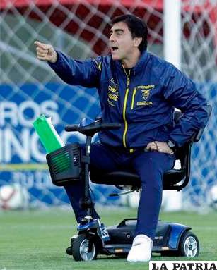 Quinteros dirige a la selección de Ecuador 