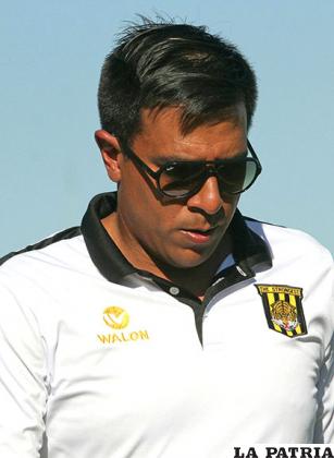 César Farías, estratega de The Strongest /APG