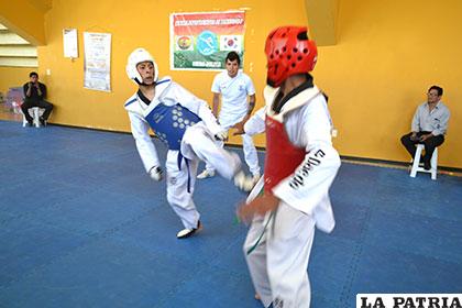 Deportistas orureños que participan en las pruebas selectivas