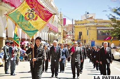 Los trabajadores del Servicio Departamental de Salud realizaron su homenaje a Oruro