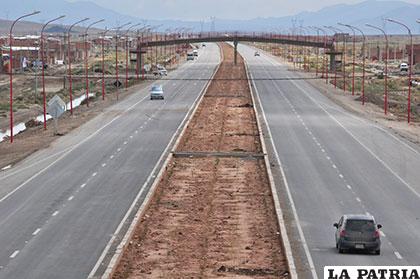 La doble vía La Paz - Oruro es una de las obras de mayor inversión en los últimos años