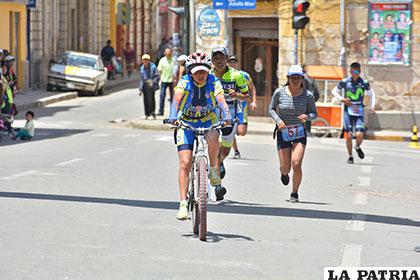 Deportistas del triatlón participarán en las pruebas en Cochabamba