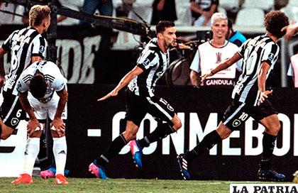 Festejo de los jugadores del Botafogo brasileño /conmebol.com