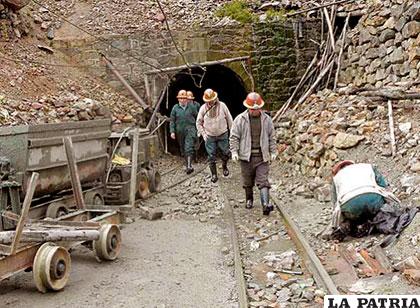 La mina estatal de Colquiri, sigue siendo referente de producción sin problemas