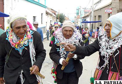Las personas mayores dejan un legado de respeto a la Pachamama /Archivo