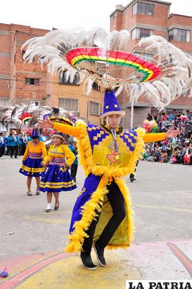 La elegancia en los pasos del Suri