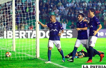 Sergio Francisco (10) fue autor del gol del triunfo de los 