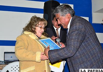 Melba Ramos, una hincha de corazón que fue reconocida por el CPDO